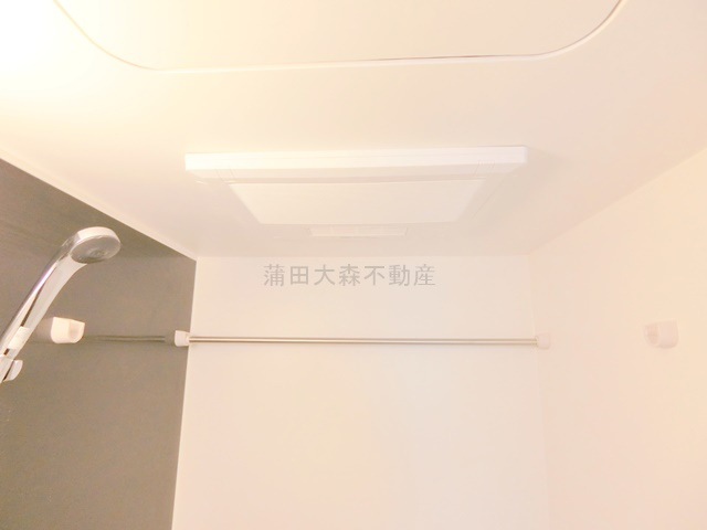 ADORE URBAN大森町Aの浴室