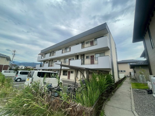  松本市鎌田　一棟マンションの間取り