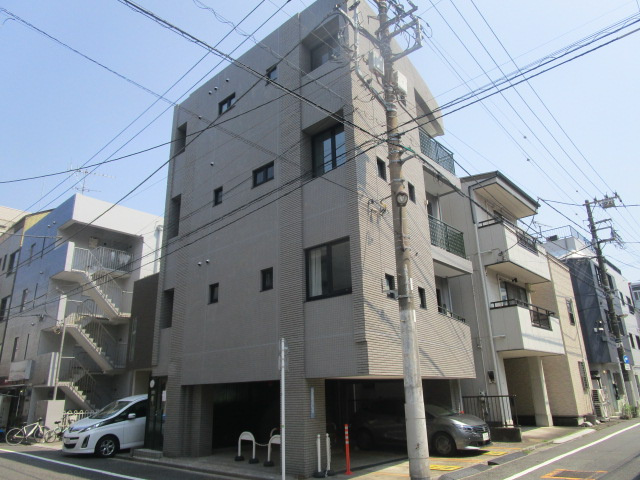 荒川区東日暮里４丁目のビル