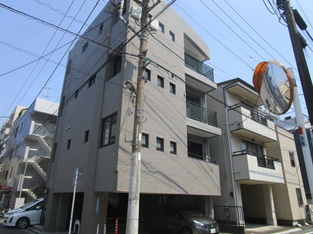 荒川区東日暮里４丁目のビル