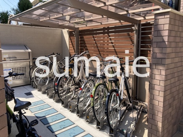 C-COURT　OMIYAのその他共用部分|敷地内駐輪場。