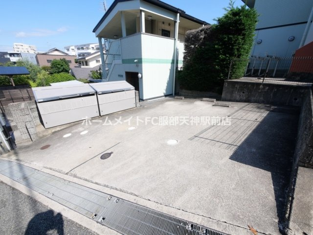 シャンヴェルジェ豊中Ⅰの駐車場