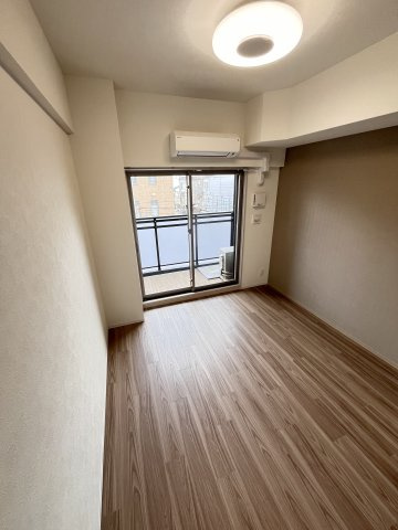 大阪市都島区内代町２丁目の賃貸マンションの寝室