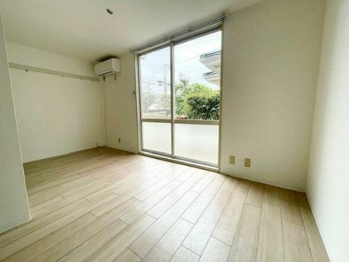 市川市富浜３丁目のアパート