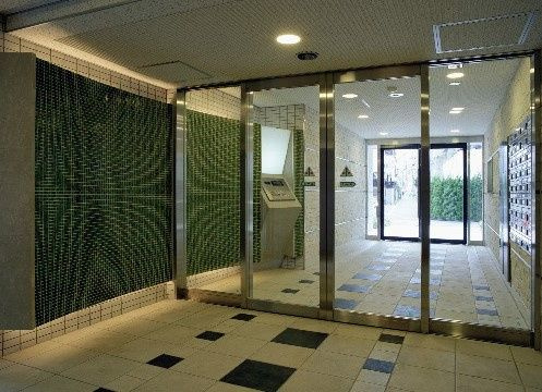 グラントゥルース桜台駅前のエントランス