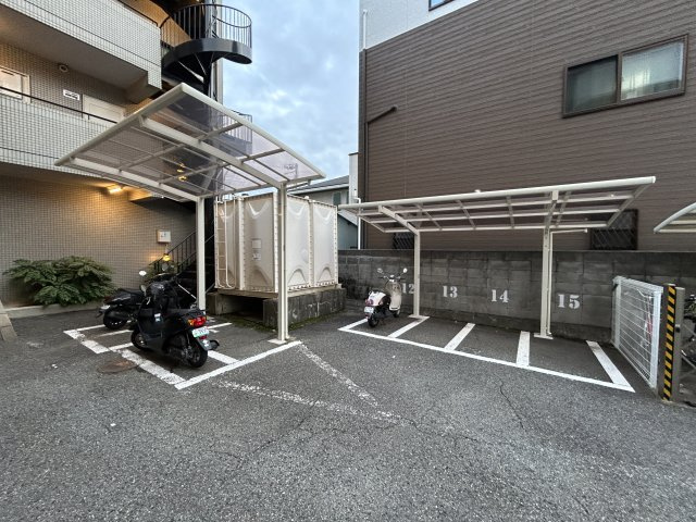 ビューライフ六甲の駐車場