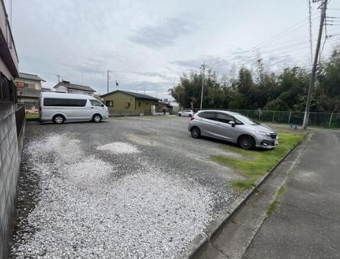 【土地】日高市原宿建築条件無し売地の前面道路含む現地写真