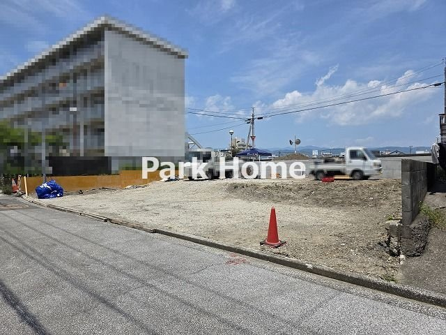 高知市新田町　③　新築戸建ての外観|2026.7月：現況（2区画全体）