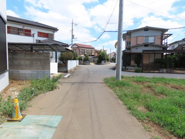 川越市かすみ野新築戸建の前面道路含む現地写真
