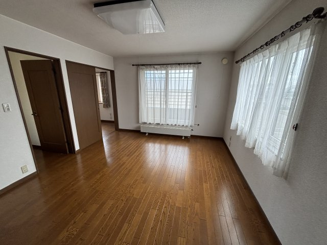 新中野町2丁目6-6借家の洋室