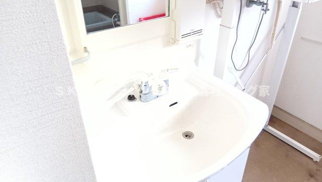 福知山市前田新町戸建ての独立洗面台