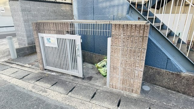 葵コーポのエントランス|別号数タイプ