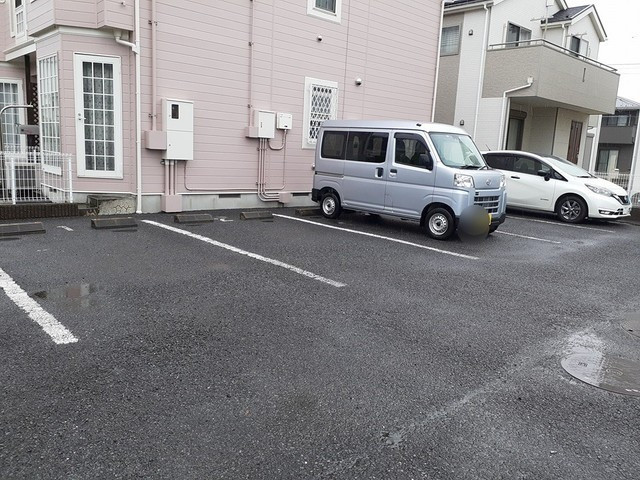 カーサ・アウローラの駐車場