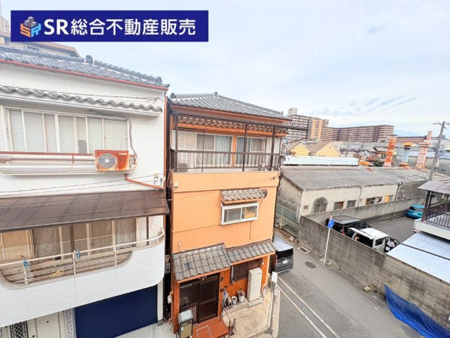 御厨東2丁目中古戸建のバルコニー|2面バルコニーは使い勝手が良く、陽当たり良好で洗濯物が乾きやすいです！