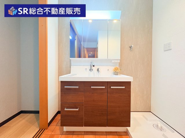 御厨東2丁目中古戸建の和室|3F　4.5帖。畳のある落ち着いた空間です！