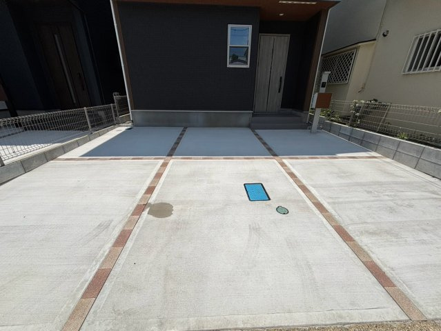 我孫子市若松A号棟戸建の駐車場|車をお持ちの方に嬉しい駐車場付きの物件です