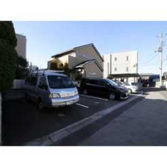 アンプルール　フェール　レーベンの駐車場|敷地内駐車場。（要確認）