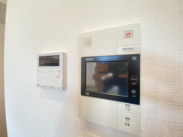東急ドエル・横浜ヒルサイドガーデンの防犯設備|防犯面もしっかりカメラ付きインターホンです。