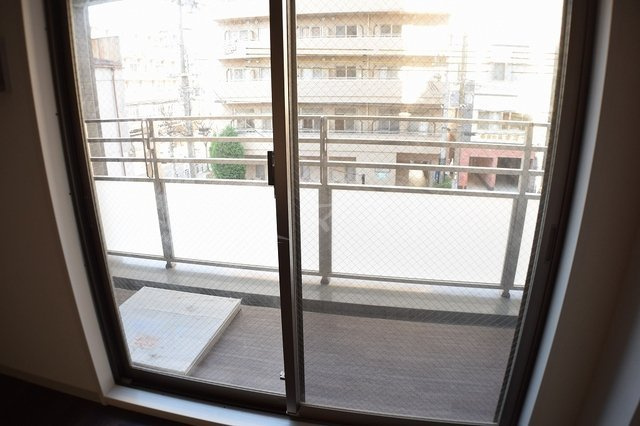 プレサンス谷町リーベのバルコニー