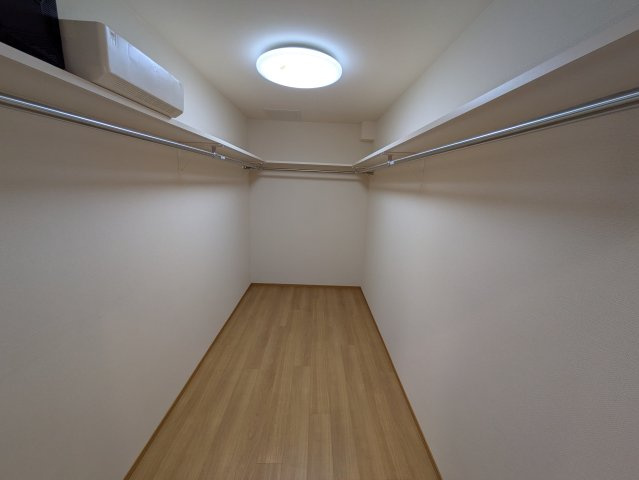和歌山市小倉　中古一戸建の収納|ウォークインクローゼット
