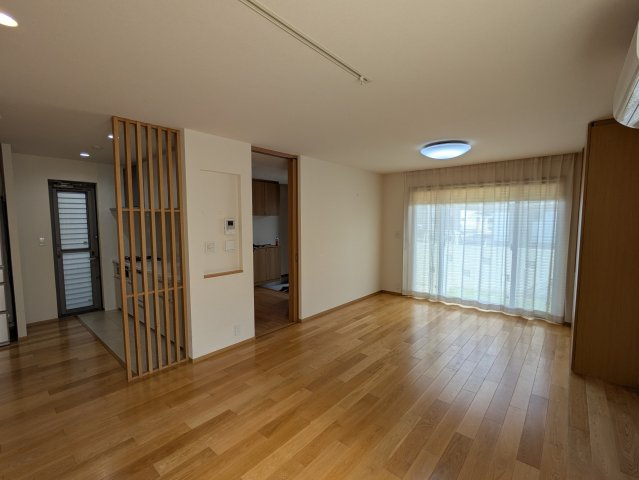 和歌山市小倉　中古一戸建の居間・リビング