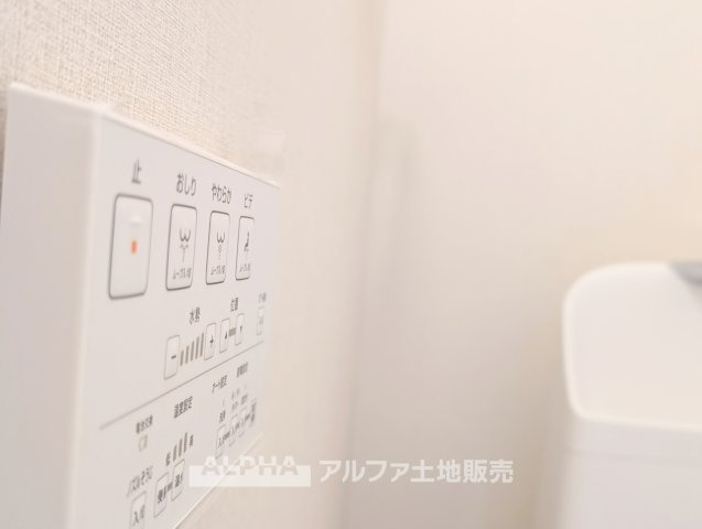 ロイヤルステージ福生のキッチン|【gas stove】◆ガスコンロ◆使い勝手に配慮されたガスコンロを備えたキッチン。火力調整がしやすく、毎日の調理がスムーズに進み、家事の時間を心地よく支えてくれます