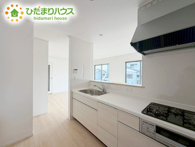 いわき市小名浜岡小名第4　新築戸建　2号棟のキッチン|家族と会話しながら料理できるオープンカウンター♪