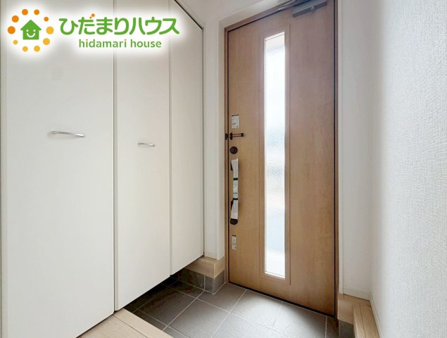 いわき市小名浜岡小名第4　新築戸建　1号棟の玄関|玄関は常にすっきり片付いているのが理想！
これだけの大容量シューズボックスがあれば、捨てたくないものを捨てたりする必要もありません♪
