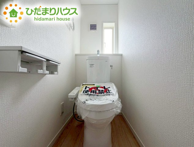 いわき市小名浜岡小名第4　新築戸建　1号棟のトイレ|温水洗浄便座なら、年中温かいので、安心して座ることができます。さらに、身体が冷えることもないため、便座カバーを付ける必要もありません。