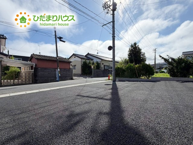 いわき市小名浜岡小名第4　新築戸建　1号棟の駐車場|時間がない時もらくらくと車の出し入れができる並列駐車場を完備！