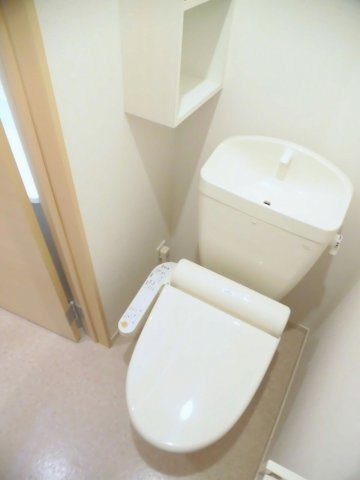 プルメリアコートのトイレ|コンパクトで使いやすいトイレです
