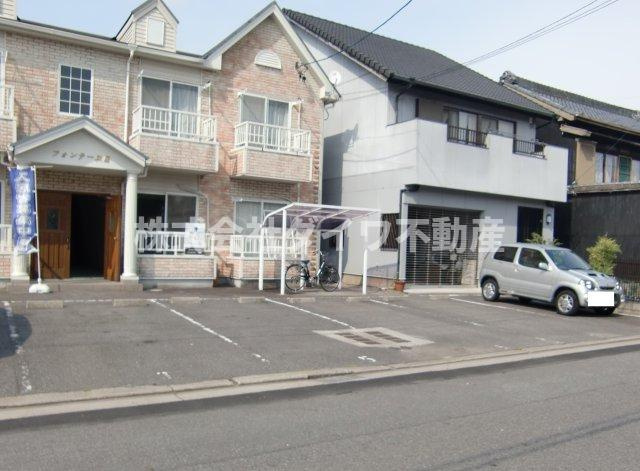 フォンテーヌⅡの駐車場