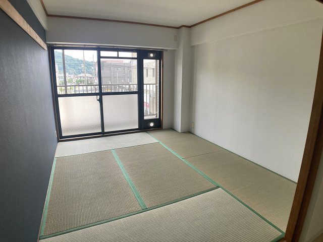 ヨシダビルの内装|お洒落な雰囲気の和室