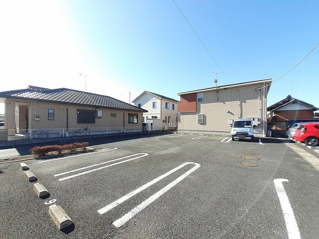エクセレント・レジデンスＡの駐車場