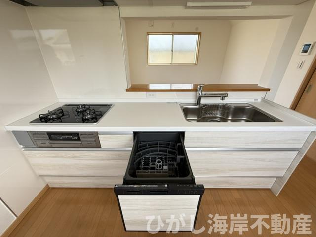 中郡大磯町東小磯　中古戸建のキッチン|新規リフォーム完了！　食洗器付きシステムキッチン