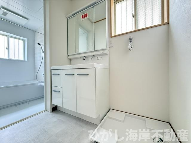中郡大磯町東小磯　中古戸建の脱衣所|新規リフォーム完了！　脱衣スペース