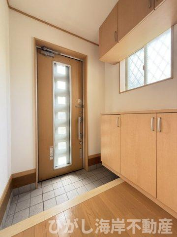 中郡大磯町東小磯　中古戸建の玄関|新規リフォーム完了！　玄関