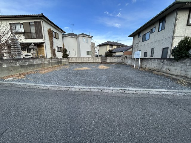 売地　前橋市新前橋町の前面道路含む現地写真