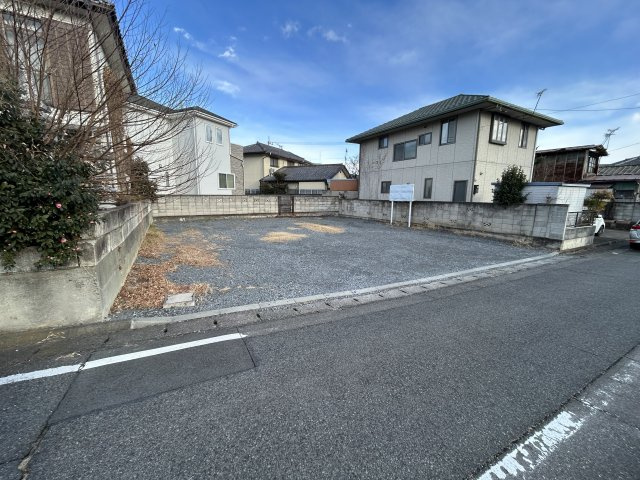 売地　前橋市新前橋町の前面道路含む現地写真