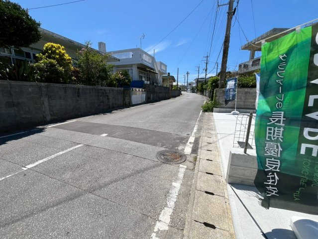 うるま市勝連平安名 1号棟（全３棟）の前面道路含む現地写真|前面道路含む現地写真です