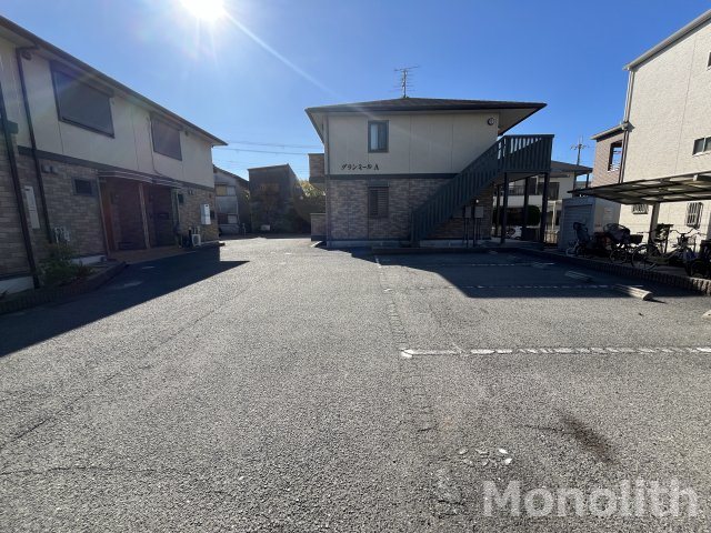 グランミールの駐車場