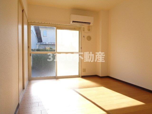 クレセントイワイの居間・リビング|内装もきれいです