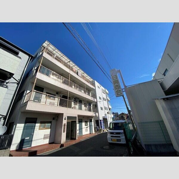 大石マンションの外観