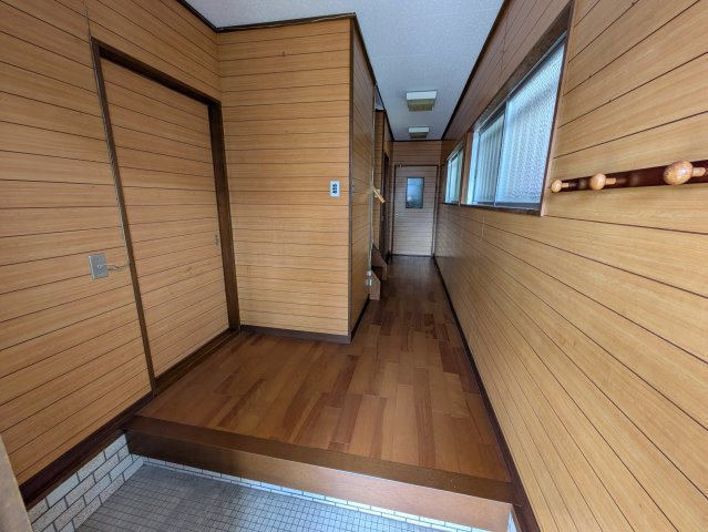 和歌山市木ノ本　中古戸建の玄関