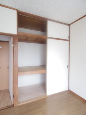 東所沢貸家の収納
