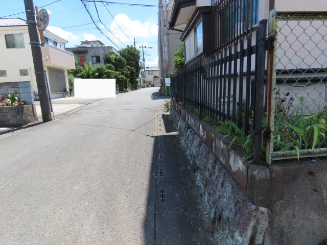 鶴ヶ島市鶴ヶ丘ガーレージハウス新築の前面道路含む現地写真