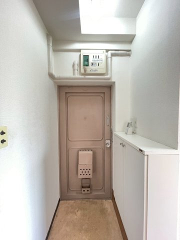 吉田マンションの玄関