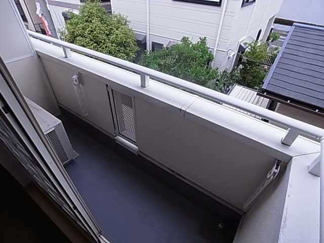 神戸市長田区長田町７丁目のアパートのバルコニー