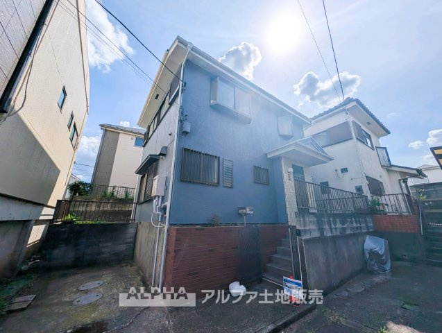 東大和市芋窪４丁目の中古一戸建の外観|【Renovated House】
◆外観◆土地100.03平米、建物75.35平米の戸建住宅。外壁・屋根塗装を含むリフォームで住まいを整えます。