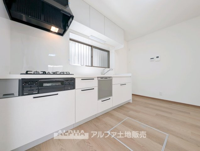 東大和市芋窪４丁目の中古一戸建のキッチン|【System Kitchen】
◆システムキッチン◆新たに交換されるシステムキッチン。調理スペースと収納を備え、毎日の料理や後片付けをスムーズに行えます。